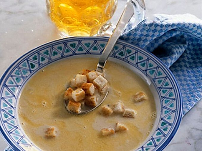 Sopa de cervesa amb formatge