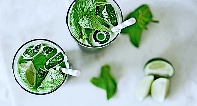 Iced tea with the addition of Matcha