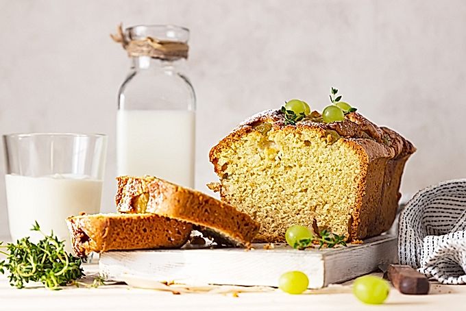 Torta allo yogurt con uva