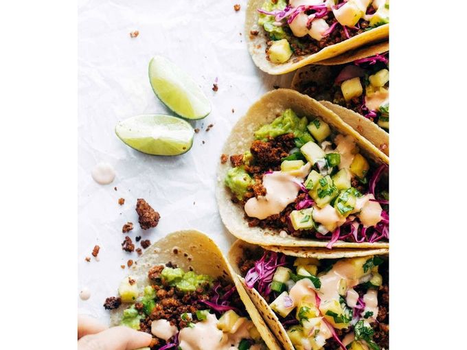 Walnoot Chorizo ​​Taco's Met Ananas Salsa