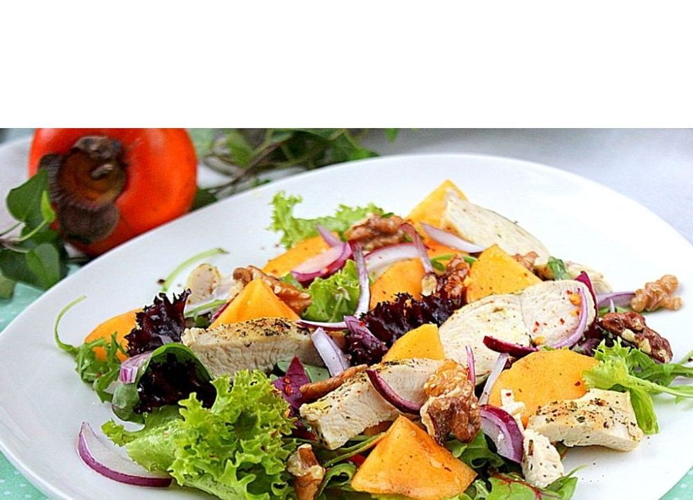 Persimmon og kyllingsalat