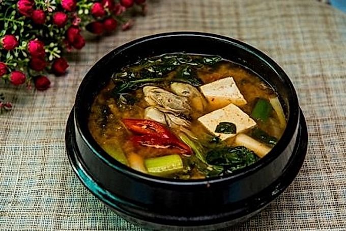如何制作味噌汤：20道简单美味的食谱
