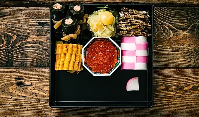 Imballaggio Osechi Ryori (cibo di Capodanno giapponese)