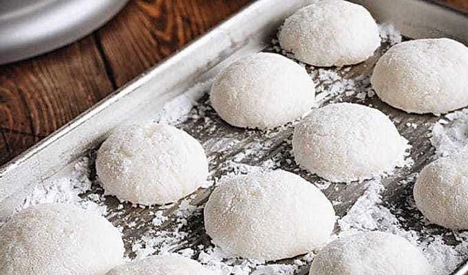 Mochi freschi fatti in casa con una planetaria.