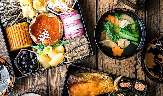 Osechi ryori in scatole a 3 livelli.