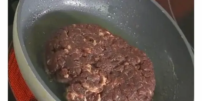 Sørg for, at produktet ikke brænder på.