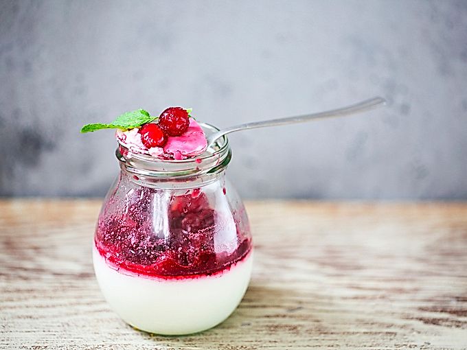 Berry panna cotta