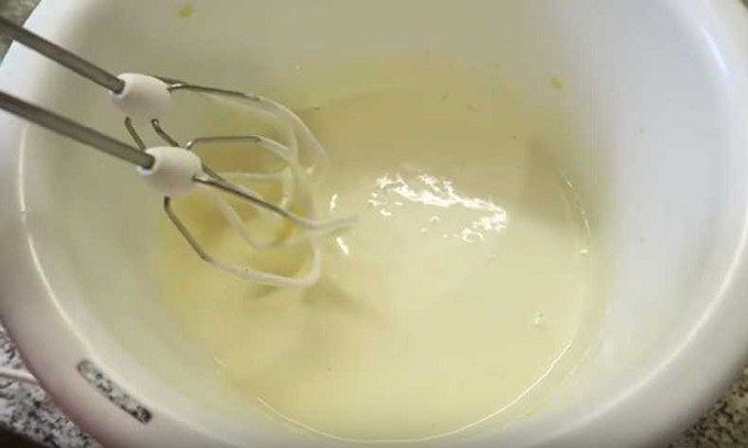 yumurtaları çırpın