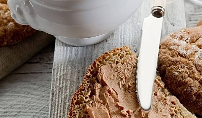  Pate de pui cu Armagnac 