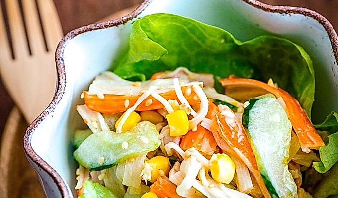 Japanska salata Kani カ ニ カ マ サ ラ ダ