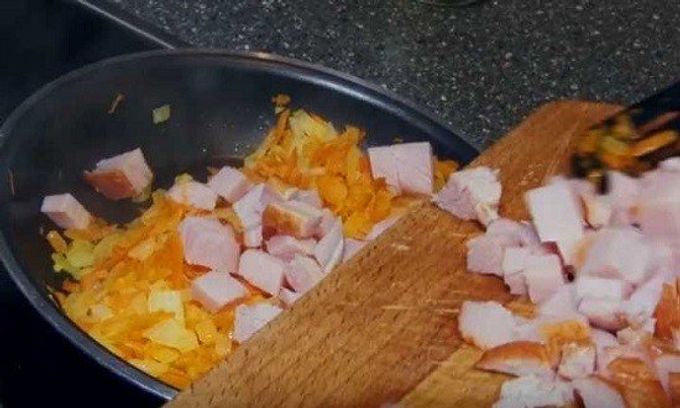 Sopa de pèsols amb bolets i pollastre