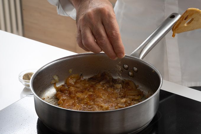 How to prepare onion jam