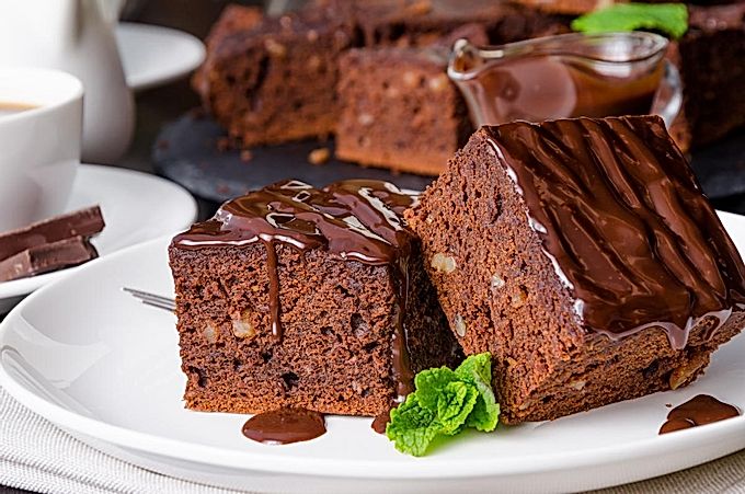 Kadife Çikolatalı Nefis: Lezzetli ve Yumuşak Bir Brownie Nasıl Yapılır?