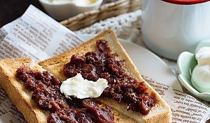 Ogura Toast 小 倉 ト ー ス ト
