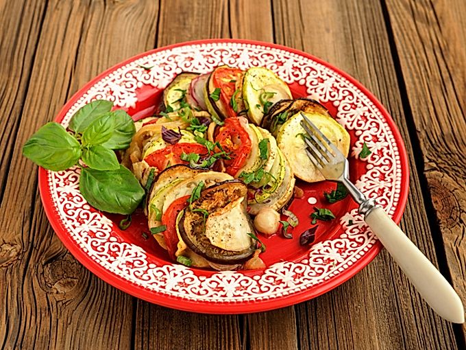 Ratatouille - cara memasaknya dalam periuk perlahan