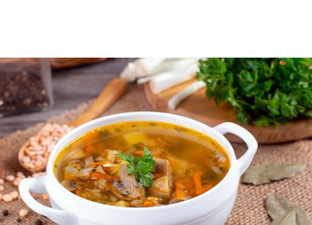 Leckere Erbsensuppe mit Champignons