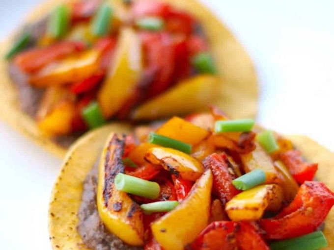 Tostades de pebrot rostit