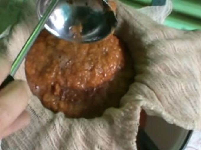 strain the cake