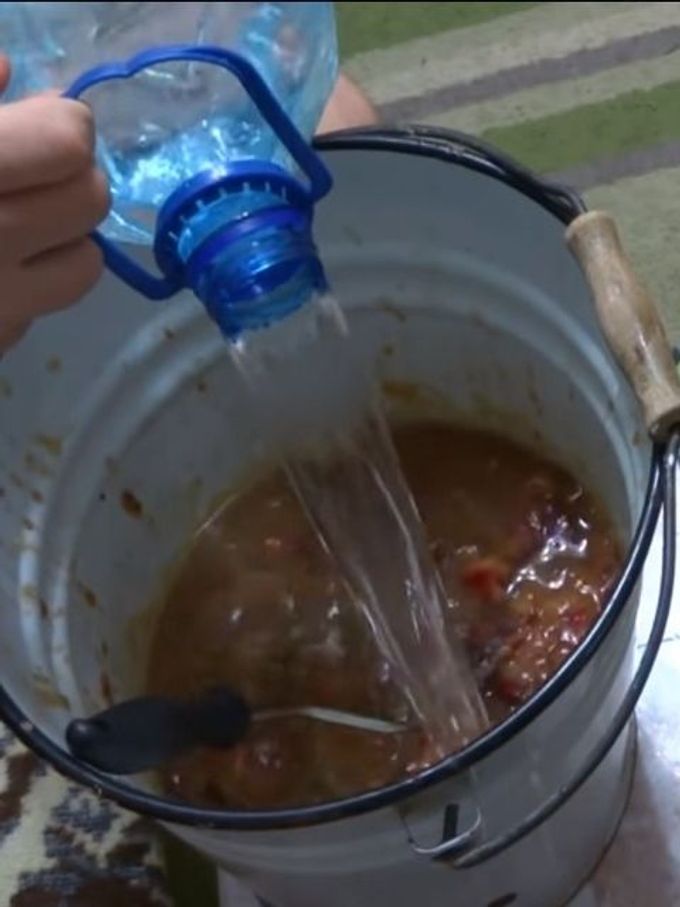 pour water into puree
