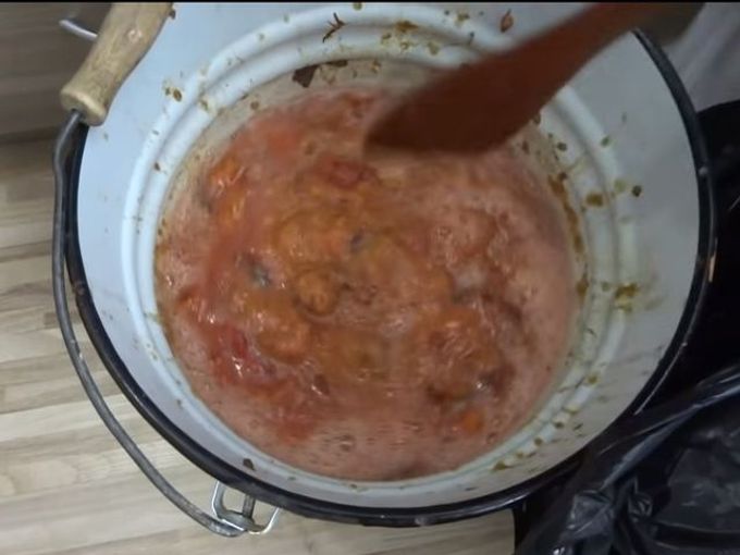 mezdra in a bucket